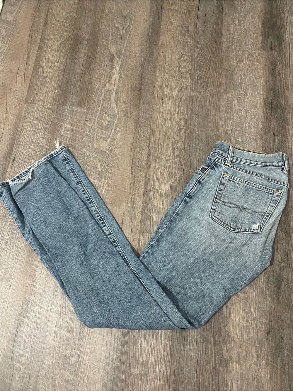 25 - distressed lucky brand jeans